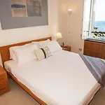 Carattino 12 Idyllic Seafront Retreat *