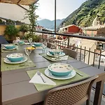Apartment Carattino 12 Idyllic Seafront Retreat