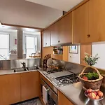 Carattino 12 Idyllic Seafront Retreat Apartment *