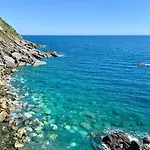 Carattino 12 Idyllic Seafront Retreat Apartment *
