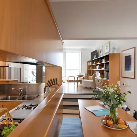 Carattino 12 Idyllic Seafront Retreat *