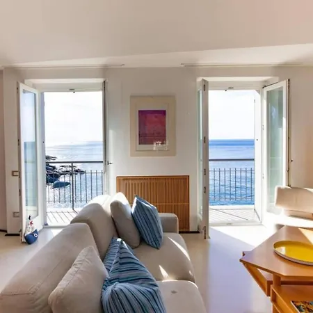 Carattino 12 Idyllic Seafront Retreat Vernazza