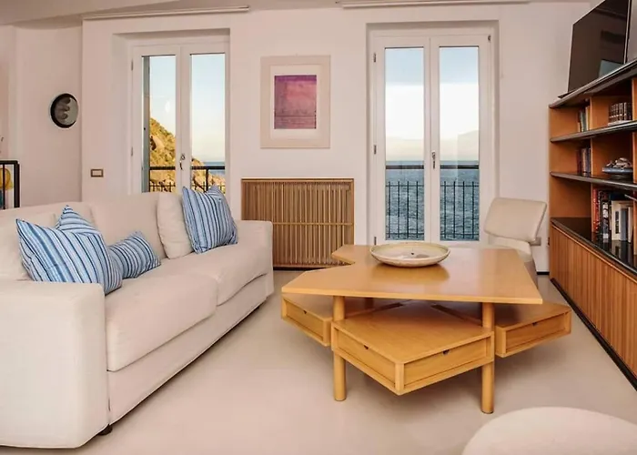 Lejlighed Carattino 12 Idyllic Seafront Retreat *