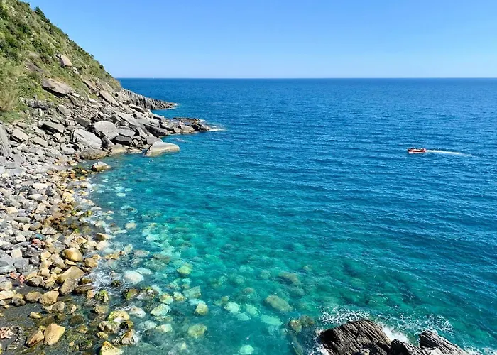Carattino 12 Idyllic Seafront Retreat Apartman *