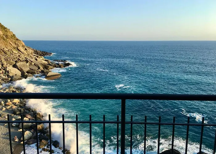 Carattino 12 Idyllic Seafront Retreat Vernazza
