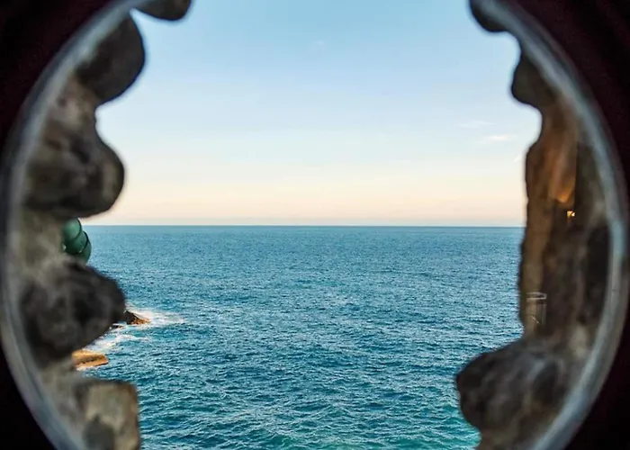 Carattino 12 Idyllic Seafront Retreat Apartman