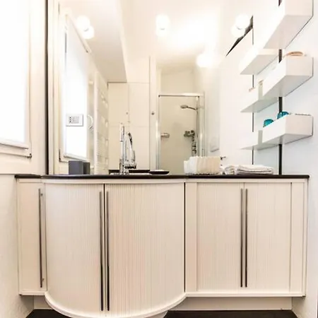 Carattino 12 Idyllic Seafront Retreat Apartment Vernazza