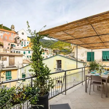 Carattino 12 Idyllic Seafront Retreat Апартаменты